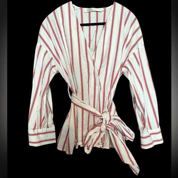 Stylish Red and White Striped Blouse size Medium - Picture 2 of 4